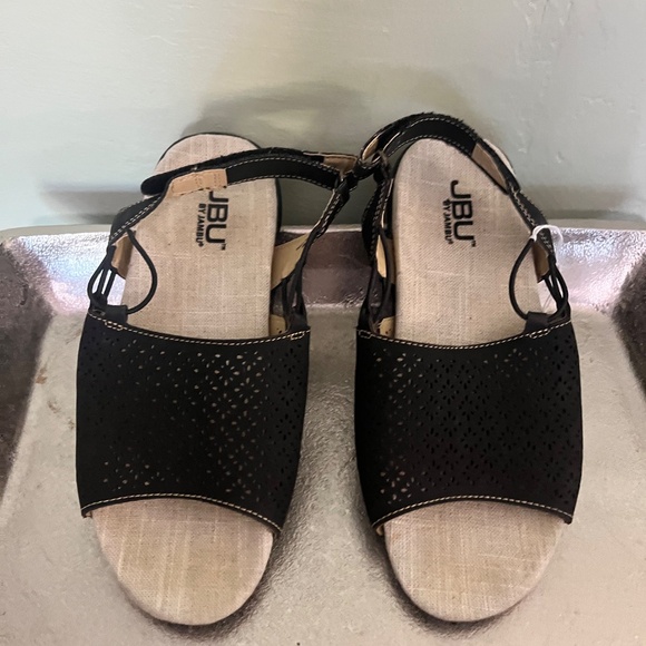 Super Comfy Black Sandals - Picture 2 of 2